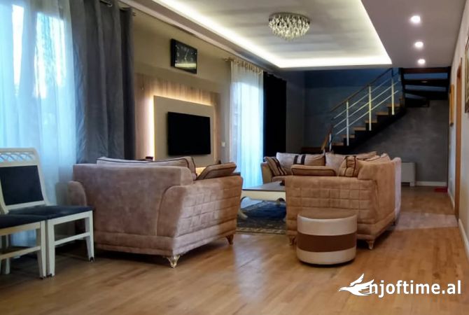 Shtepi me qera 2+1 ne Tirane - 1,300 Euro