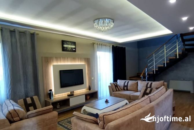 Shtepi me qera Vila Luksoze ne Tirane, 2+1, Mobilimi E mobiluar, Pagesa 1,300  Euro.