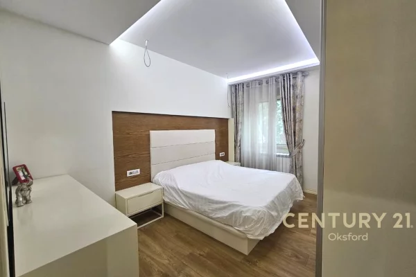 Shtepi ne shitje Apartament ne Tirane, 2+1, Mobilimi E mobiluar, Pagesa 170,000  Euro.