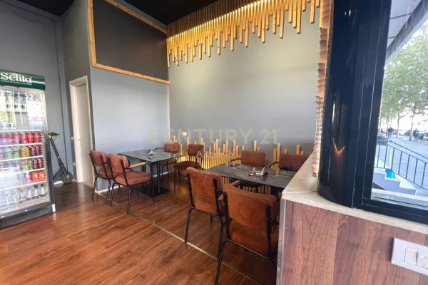 Ambient biznesi ne shitje 2+1 ne Tirane - 42,000 Euro