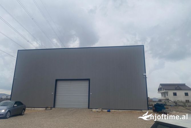 Ambient biznesi me qera 4+1 ne Tirane - 1,600 Euro