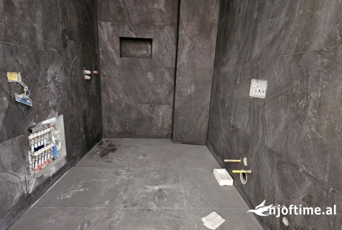 Shtepi ne shitje 2+1 ne Tirane - 300,000 Euro