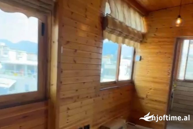 Shtepi ne shitje Apartament ne Tirane, 2+1, Mobilimi E mobiluar, Pagesa 235,000  Euro.