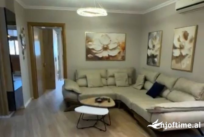 Shtepi ne shitje 2+1 ne Tirane - 235,000 Euro