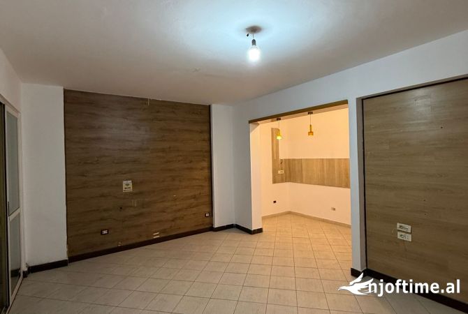 Shtepi ne shitje 2+1 ne Tirane - 175,000 Euro