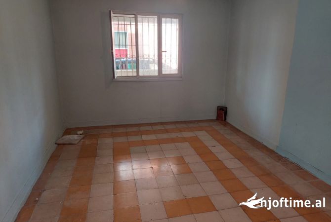 Shtepi ne shitje 2+1 ne Tirane - 120,000 Euro