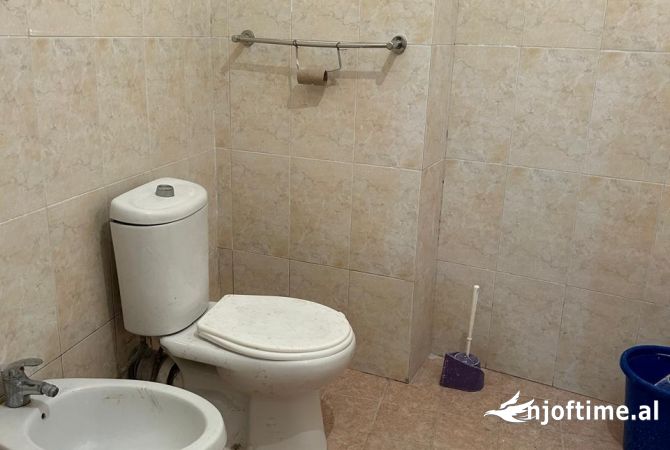 Shtepi me qera Apartament ne Tirane, 2+1, Mobilimi E mobiluar, Pagesa 48,000  Leke.