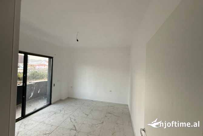Apartment for sale in Tirana 2+1, Emty