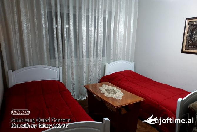 Shtepi me qera Apartament ne Tirane, 2+1, Mobilimi E mobiluar, Pagesa 500  Euro.