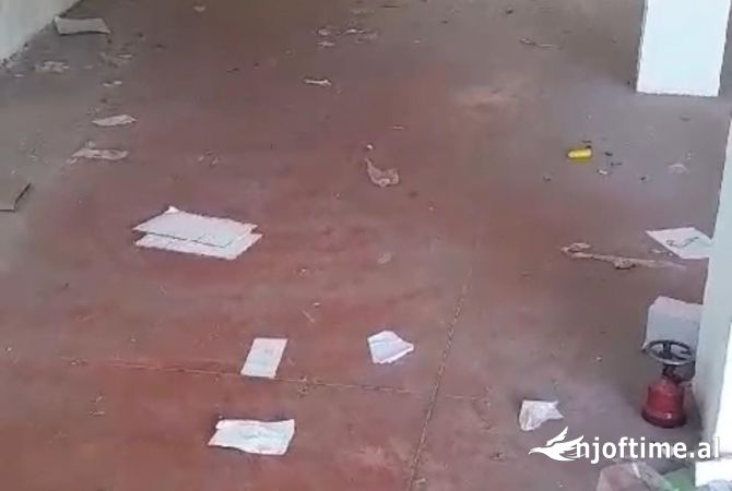 Ambient biznesi me qera 4+1 ne Tirane - 1,400 Euro