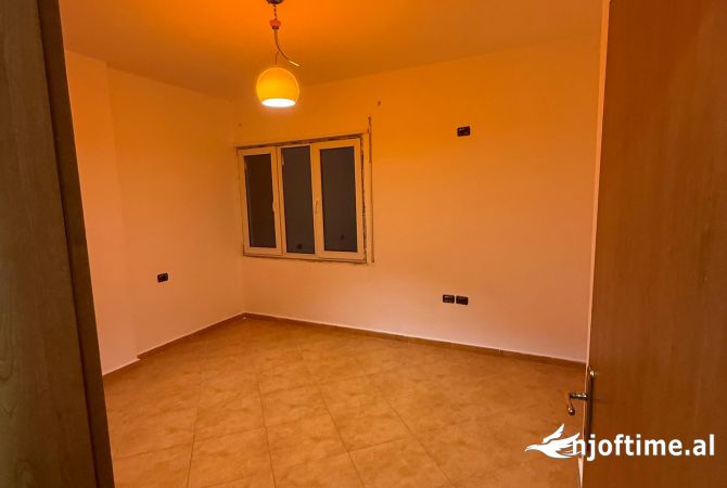 Shtepi ne shitje 3+1 ne Tirane - 250,000 Euro
