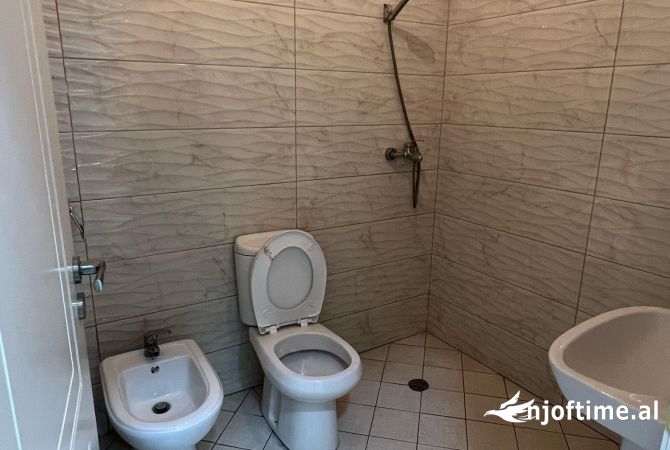 Shtepi ne shitje 2+1 ne Tirane - 140,000 Euro