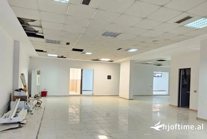 Ambient biznesi me qera 1+1 ne Tirane - 3,200 Euro