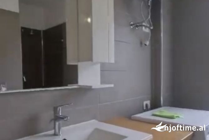 Shtepi ne shitje Apartament ne Tirane, 1+1, Mobilimi E mobiluar, Pagesa 97,200  Euro.