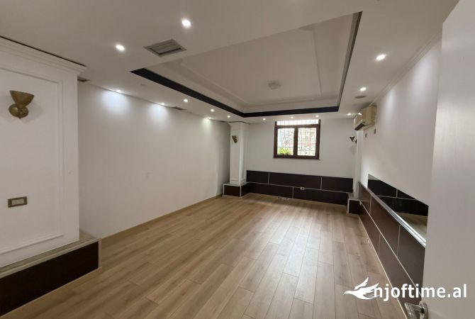 Ambient biznesi me qera 1+1 ne Tirane - 1,500 Euro