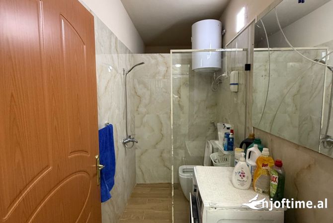 Shtepi ne shitje Apartament ne Tirane, 2+1, Mobilimi E mobiluar, Pagesa 127,000  Euro.