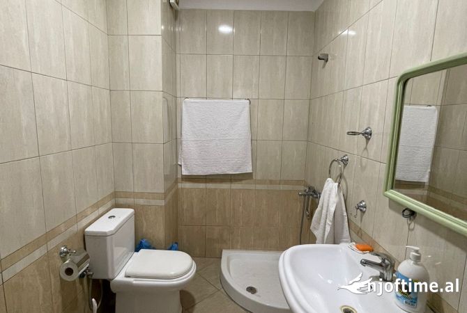 Shtepi me qera Apartament ne Tirane, 1+1, Mobilimi E mobiluar, Pagesa 550  Euro.