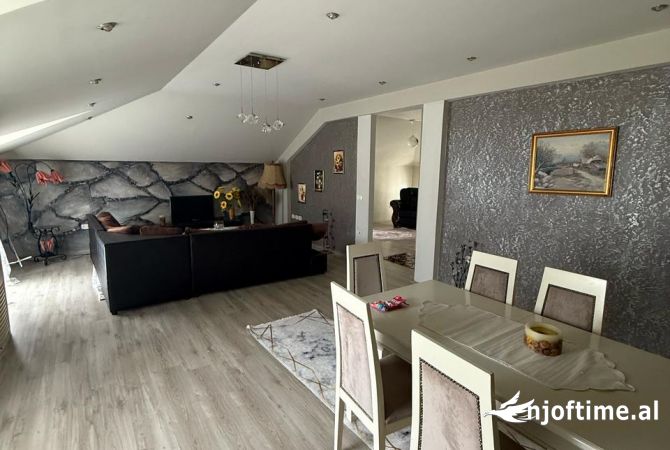 Shtepi me qera Apartament ne Tirane, 3+1, Mobilimi E mobiluar, Pagesa 450  Euro.