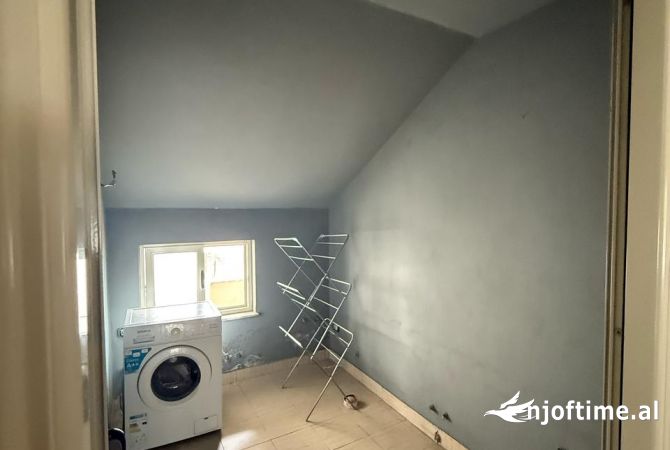 Shtepi me qera Apartament ne Tirane, 3+1, Mobilimi E mobiluar, Pagesa 450  Euro.