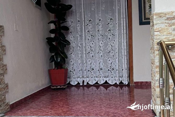 Shtepi me qera 2+1 ne Tirane - 450 Euro