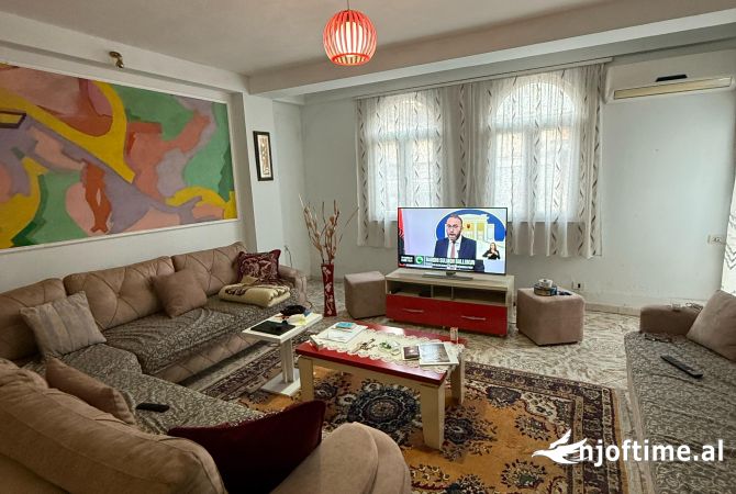 Shtepi me qera 2+1 ne Tirane - 650 Euro