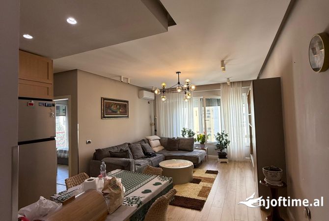 Shtepi ne shitje 2+1 ne Tirane - 230,000 Euro