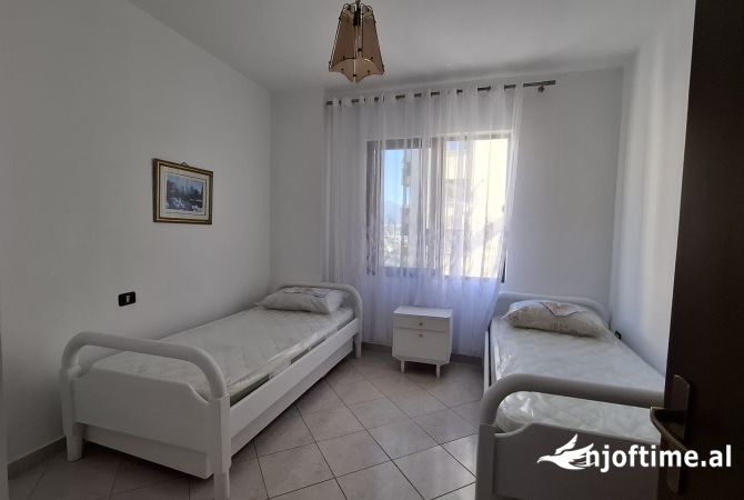 Shtepi me qera 2+1 ne Tirane - 55,000 Leke