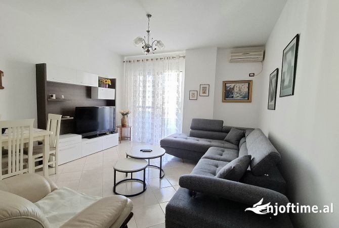 Shtepi me qera 2+1 ne Tirane - 55,000 Leke