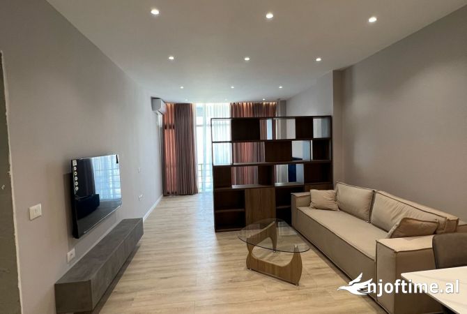 Shtepi ne shitje Apartament ne Tirane, 2+1, Mobilimi E mobiluar, Pagesa 160,000  Euro.