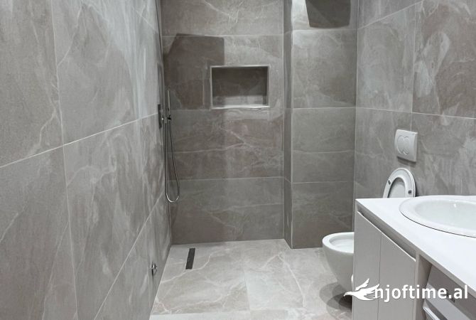 Shtepi ne shitje 2+1 ne Tirane - 160,000 Euro