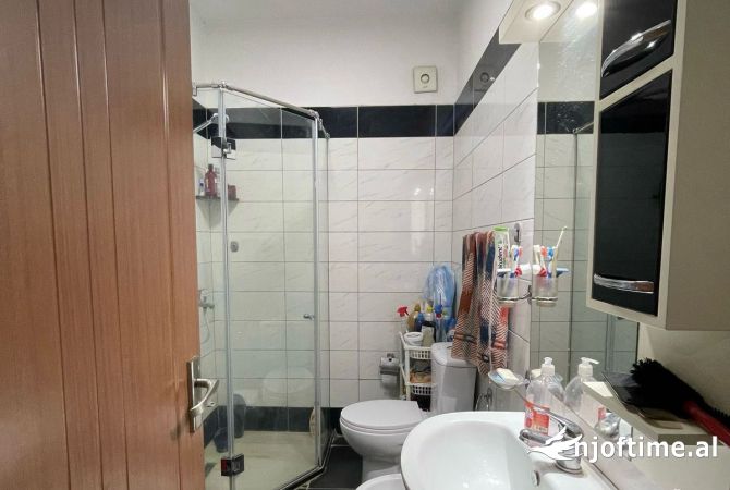 Shtepi me qera 2+1 ne Tirane - 450 Euro