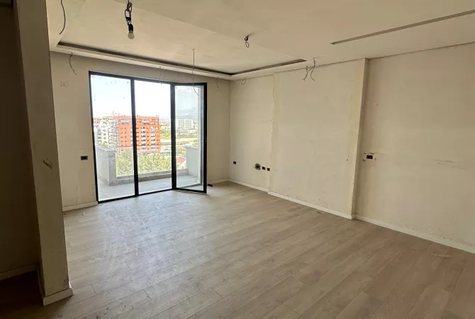 Shtepi ne shitje Apartament ne Tirane, 2+1, Mobilimi Bosh, pa mobiluar, Pagesa 99,200  Euro.