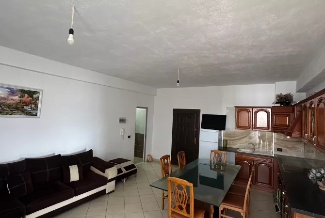 Shtepi ne shitje Apartament ne Tirane, 2+1, Mobilimi E mobiluar, Pagesa 9,500,000  Leke.