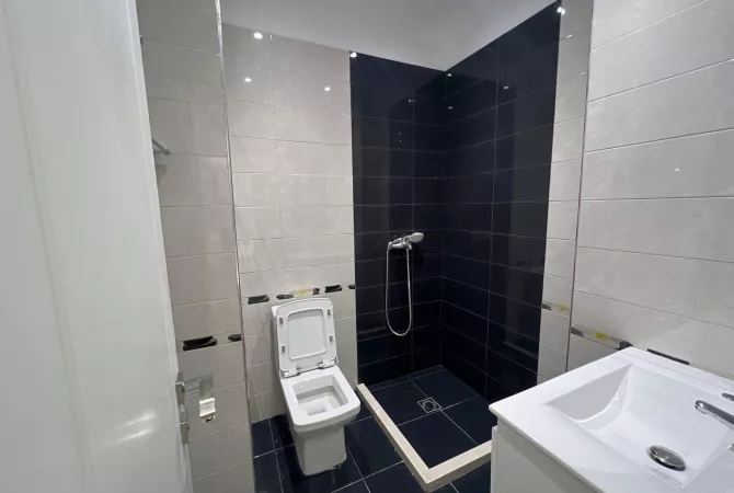 Shtepi ne shitje Apartament ne Tirane, 2+1, Mobilimi E mobiluar, Pagesa 285,000  Euro.