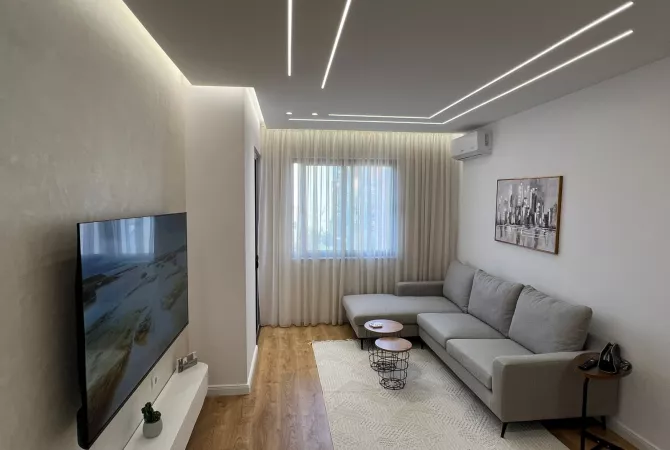 Shtepi ne shitje Apartament ne Tirane, Garsoniere, Mobilimi E mobiluar, Pagesa 67,000  Euro.