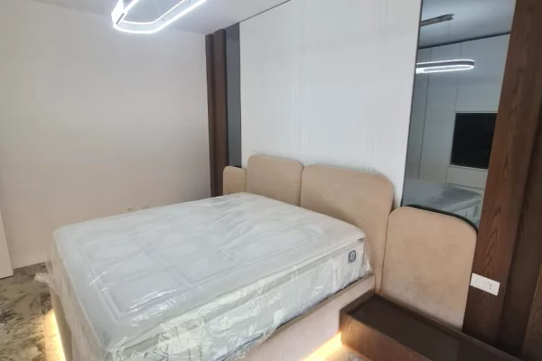Shtepi me qera 1+1 ne Tirane - 1,200 Euro