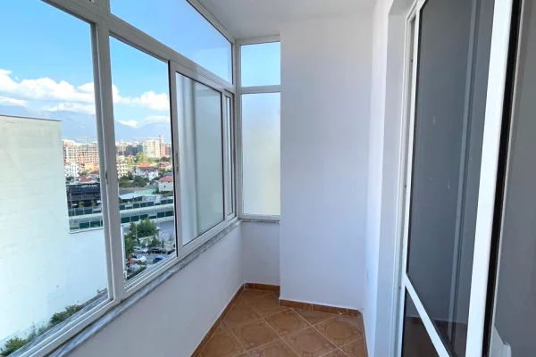 Shtepi ne shitje Apartament ne Tirane, 1+1, Mobilimi E mobiluar, Pagesa 109,000  Euro.