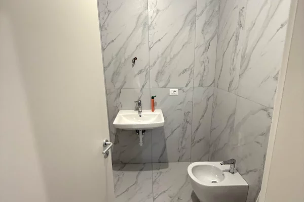 Shtepi ne shitje 2+1 ne Tirane - 13,000,000 Leke