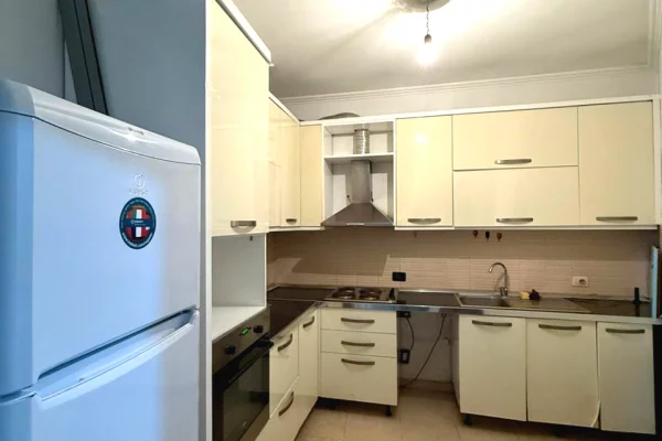 Shtepi ne shitje 2+1 ne Tirane - 100,000 Euro