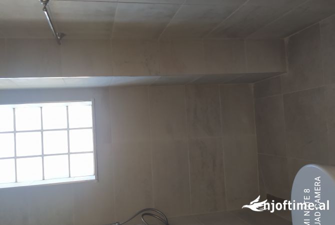 Shtepi me qera Apartament ne Tirane, 1+1, Mobilimi E mobiluar, Pagesa 35,000  Leke.