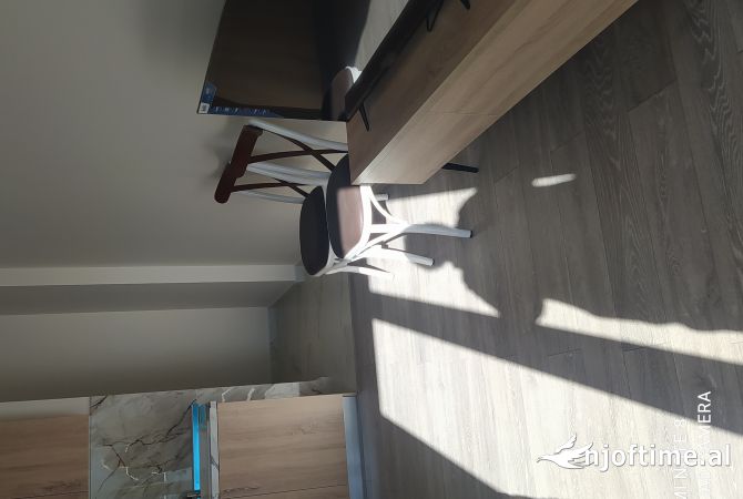 Shtepi me qera Apartament ne Tirane, Garsoniere, Mobilimi E mobiluar, Pagesa 280  Euro.