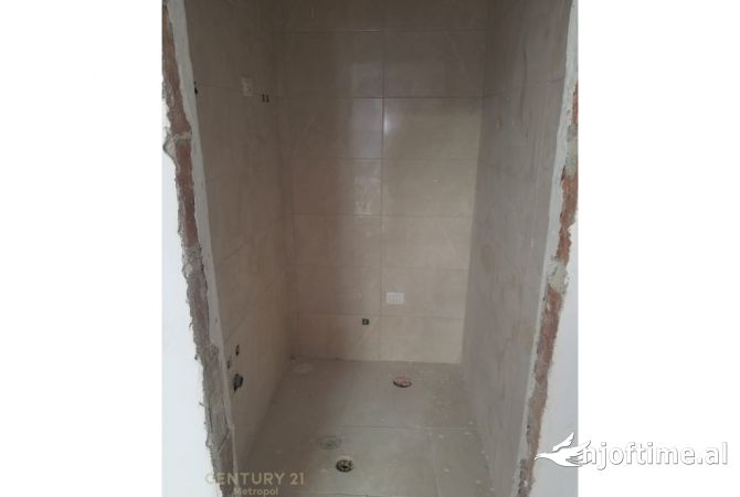 Ambjent komercial per shitje