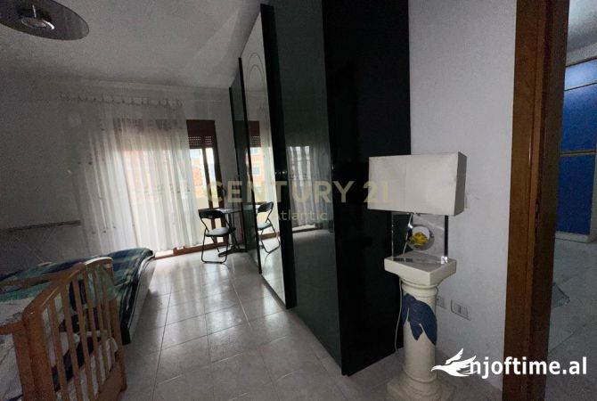 Shtepi ne shitje Apartament ne Durres, 1+1, Mobilimi E mobiluar, Pagesa 67,000  Euro.