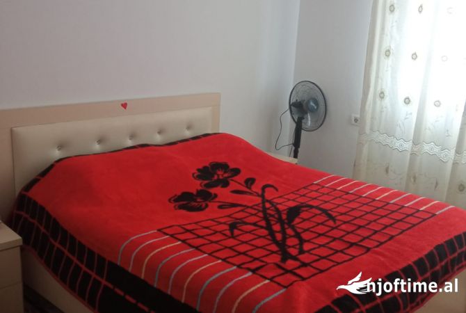 Shtepi me qera 2+1 ne Tirane - 300 Euro