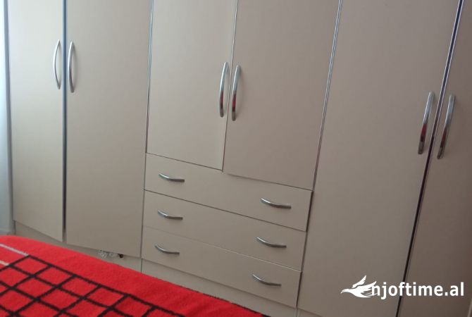 Shtepi me qera 2+1 ne Tirane - 300 Euro