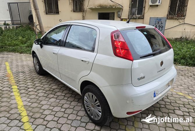 Makina ne shitje  ne Durres - 3,300 Euro