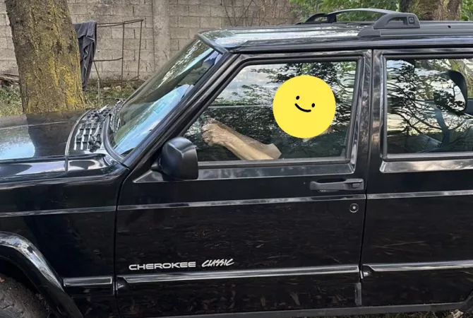 Makina ne shitje ne Tirane - 6,000 Euro