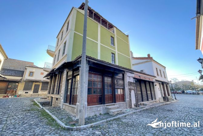 Business Property for Rent 1+1 in Korca - 200 Euro