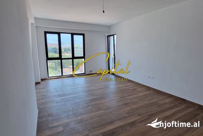 Ambient biznesi me qera 3+1 ne Tirane - 700 Euro