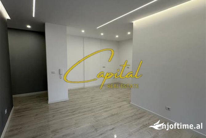 Shtepi ne shitje Apartament ne Tirane, 2+1, Mobilimi Bosh, pa mobiluar, Pagesa 225,000  Euro.